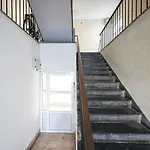 Lopwi Old Town Ground Floor Гостевой дом