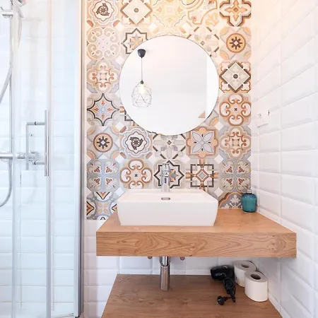 Lopwi Old Town Ground Floor