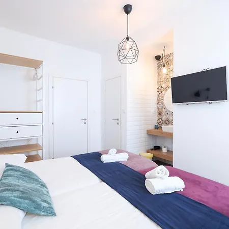 Lopwi Old Town Ground Floor Гостевой дом 3*