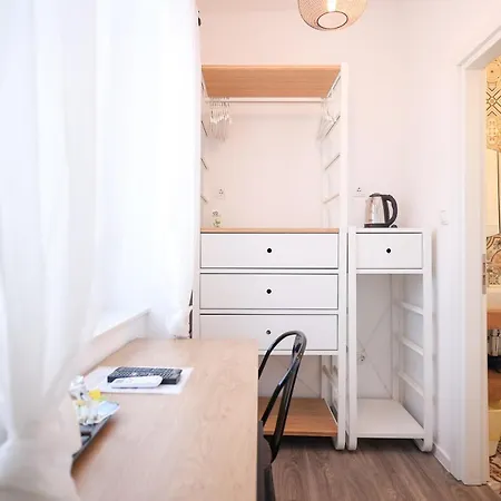 Lopwi Old Town Ground Floor 3*