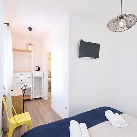 Lopwi Old Town Ground Floor Gostinjska kuća