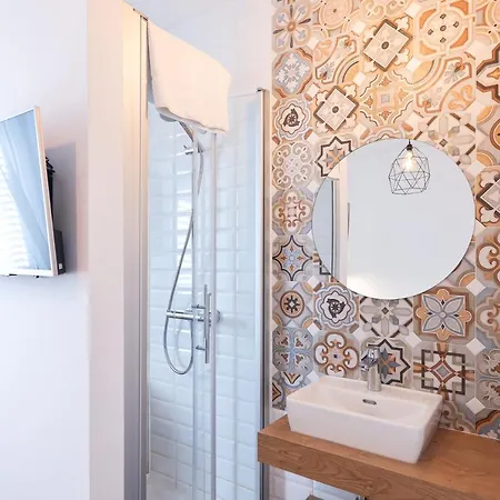 Gostinjska kuća Lopwi Old Town Ground Floor