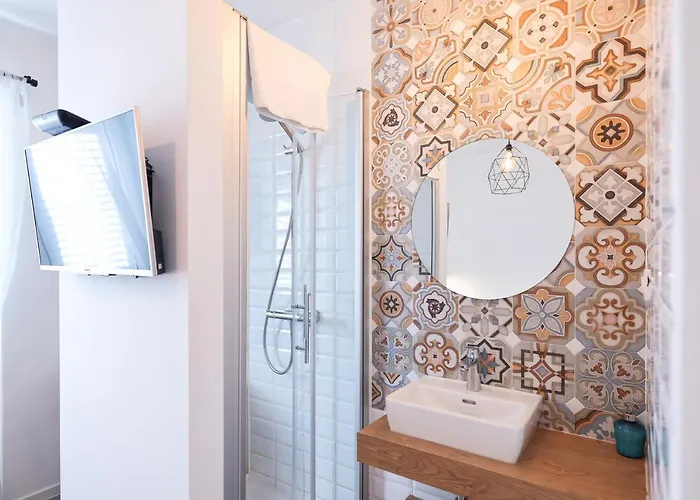 Гостевой дом Lopwi Old Town Ground Floor