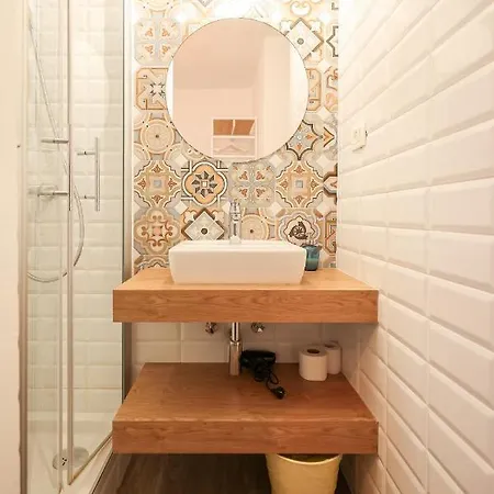 Lopwi Old Town Ground Floor