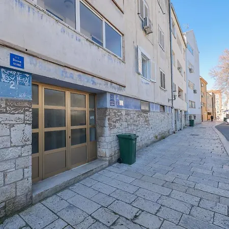 Lopwi Old Town Ground Floor 3*