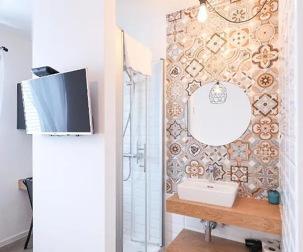 Lopwi Old Town Ground Floor Guest house 3*