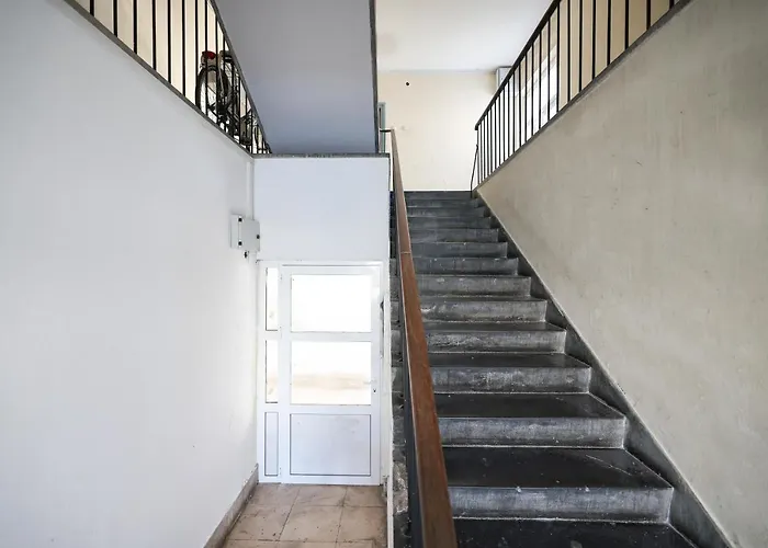 Lopwi Old Town Ground Floor Guest house